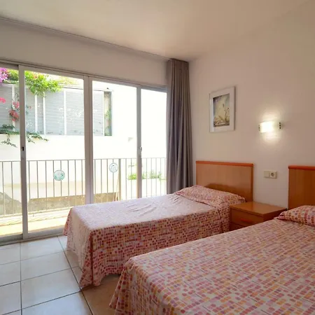 Appartement Nautic 2-1 *